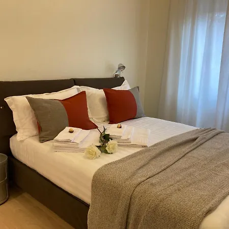 Apartment L'appartamento Sul Corso Alba (Piedmont)